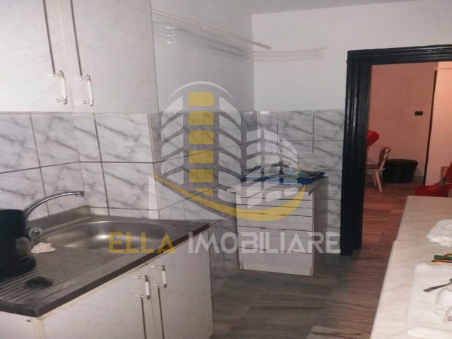 Botosani,Romania,4 Rooms Rooms,Birou,1642