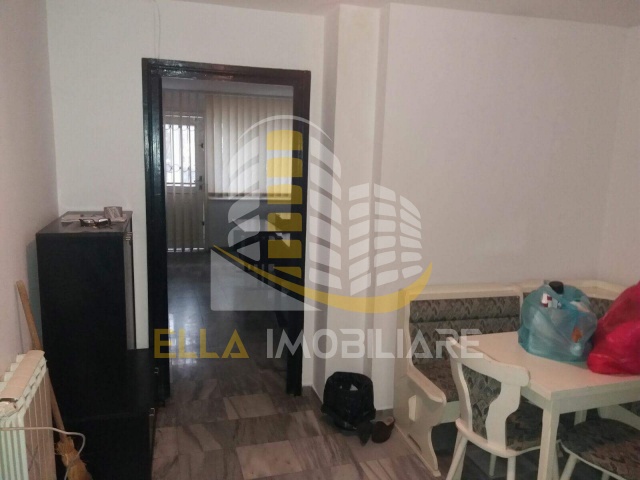 Botosani,Romania,4 Rooms Rooms,Birou,1642