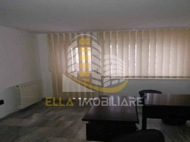 Botosani,Romania,4 Rooms Rooms,Birou,1642