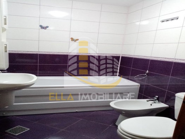 Zona Mall, Botosani, Botosani, Romania, 3 Bedrooms Bedrooms, 4 Rooms Rooms,2 BathroomsBathrooms,Apartament 4+ camere,De vanzare,2,2734