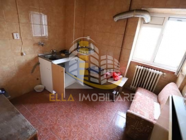 Zona Bazar, Botosani, Botosani, Romania, 3 Bedrooms Bedrooms, 4 Rooms Rooms,1 BathroomBathrooms,Apartament 4+ camere,De vanzare,2782