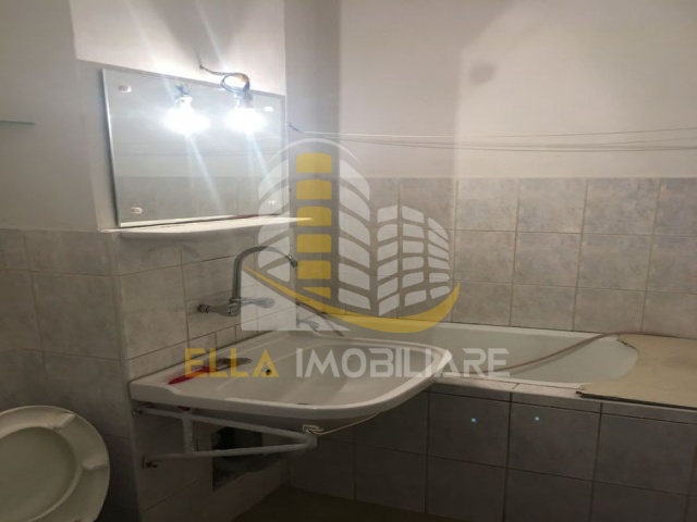 Zona Carrefour, Botosani, Botosani, Romania, 1 Bedroom Bedrooms, 1 Room Rooms,1 BathroomBathrooms,Garsoniera,De vanzare,2837