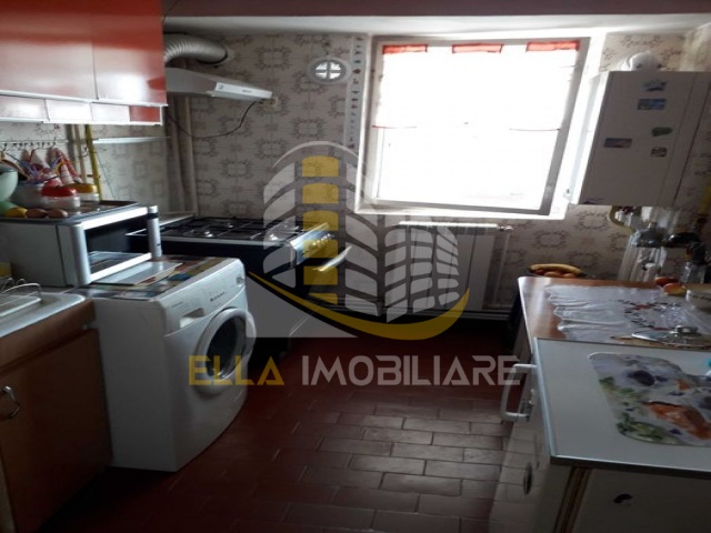 Zona Centrul Vechi, Botosani, Botosani, Romania, 2 Bedrooms Bedrooms, 3 Rooms Rooms,2 BathroomsBathrooms,Apartament 3 camere,De vanzare,3,3505