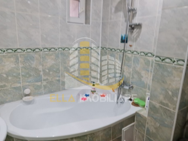 Zona Carrefour, Botosani, Botosani, Romania, 3 Bedrooms Bedrooms, 4 Rooms Rooms,2 BathroomsBathrooms,Apartament 4+ camere,De vanzare,1,3592