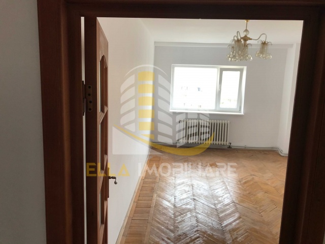 Zona Piata Mare, Botosani, Botosani, Romania, 3 Bedrooms Bedrooms, 4 Rooms Rooms,1 BathroomBathrooms,Apartament 4+ camere,De vanzare,4,3834