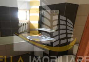 Zona Piata Mare, Botosani, Botosani, Romania, 3 Bedrooms Bedrooms, 4 Rooms Rooms,1 BathroomBathrooms,Apartament 4+ camere,De vanzare,4,3834