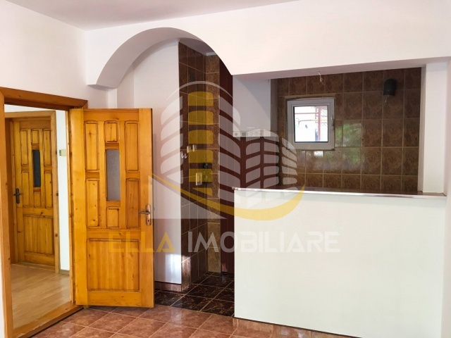 Zona Primaverii,Botosani,Botosani,Romania,4 Bedrooms Bedrooms,5 Rooms Rooms,2 BathroomsBathrooms,Casa / vila,1265